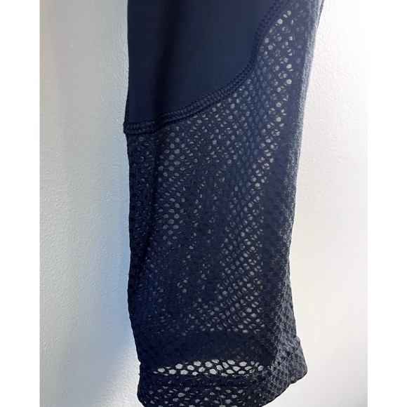 Women's Black Mesh Adidas Running Capris M - Picture 3 of 6